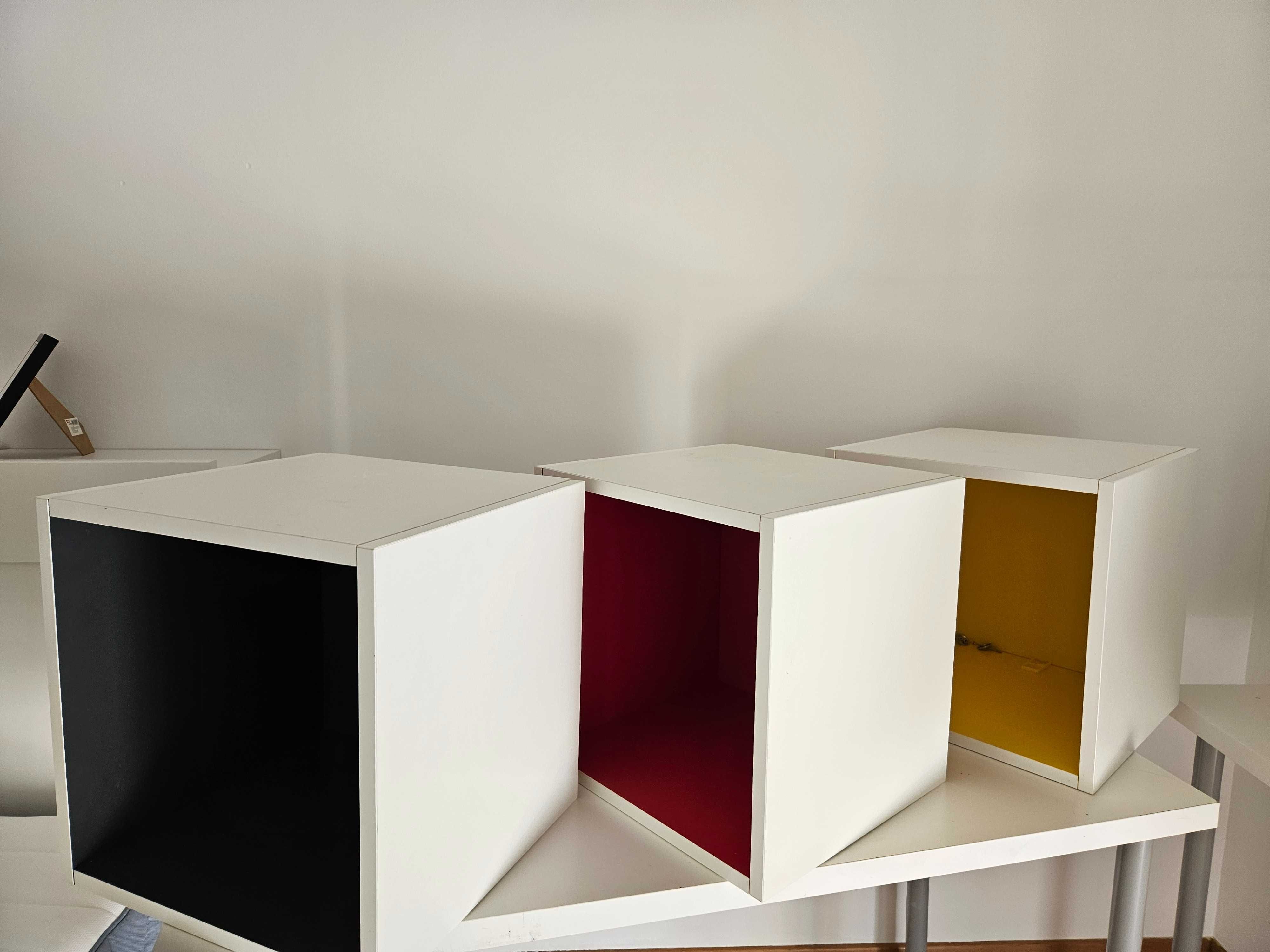 Cubos de madeira de decoração
