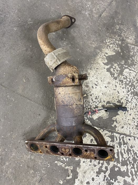 Выпускной колектор ваз 2110,21111,2112