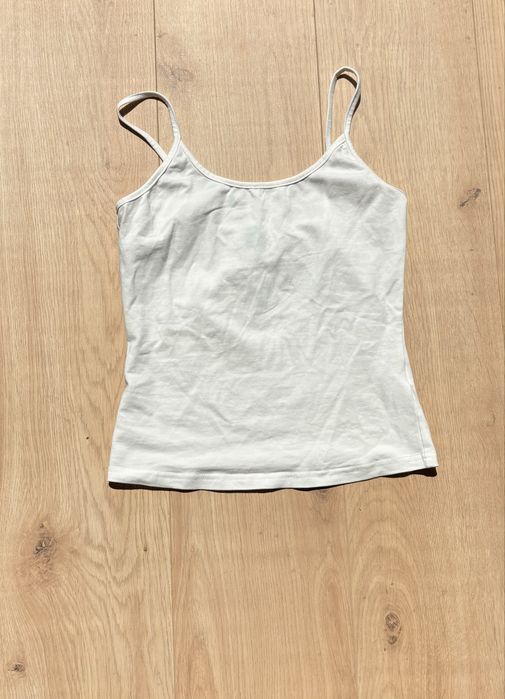 Biała koszulka na ramiaczkach