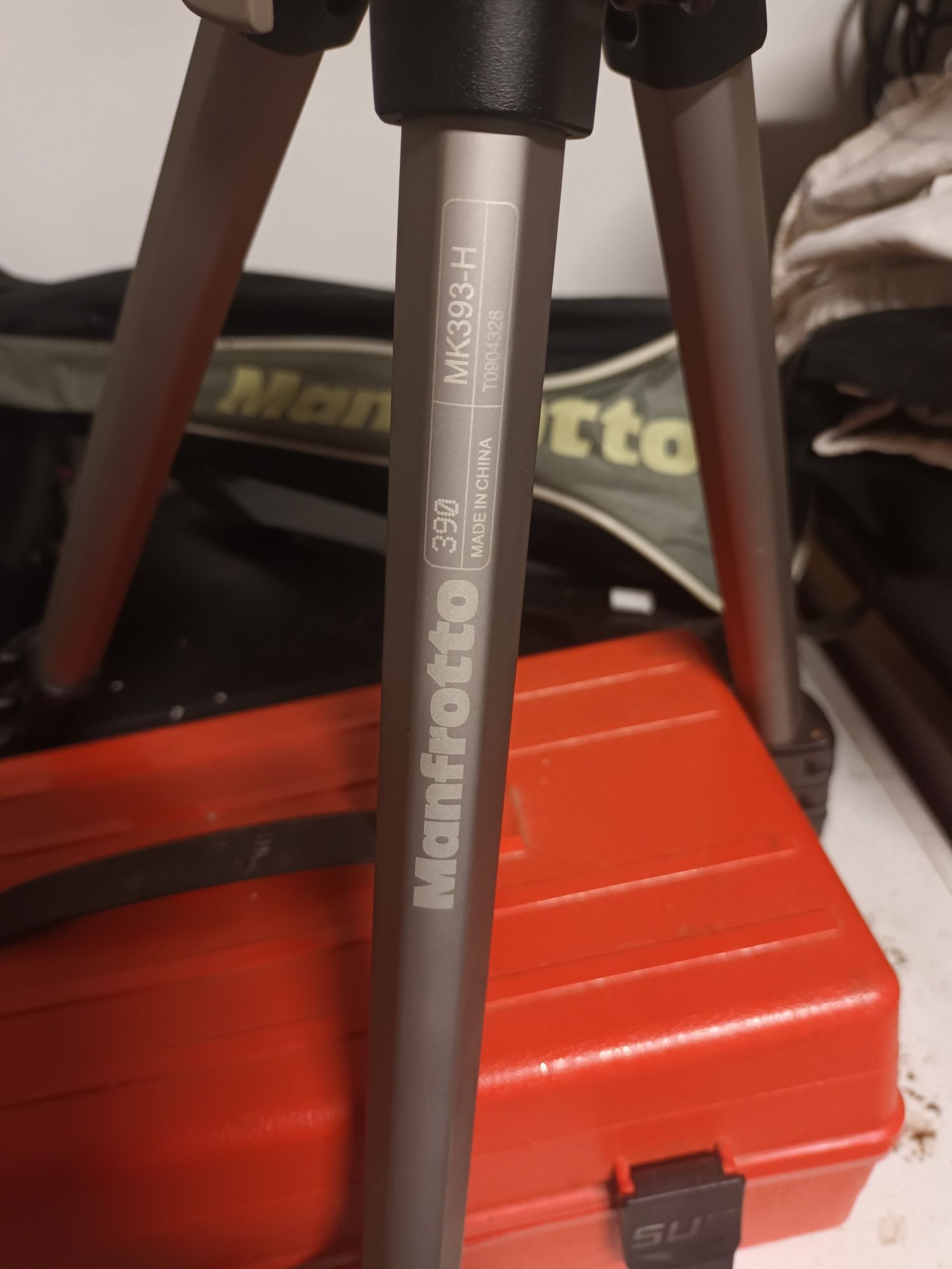 Tripé Manfrotto MK393-H