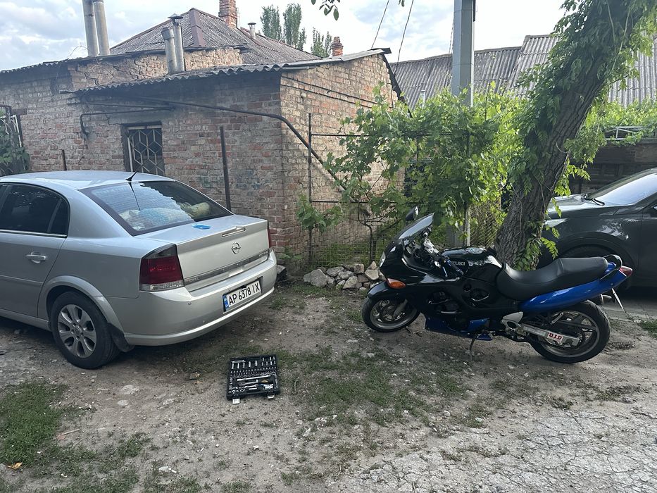 Продам мотоцикл gsx750f катана не дорого с доками