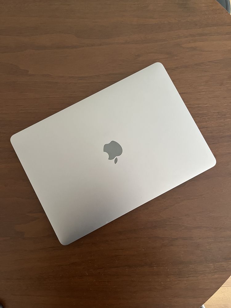 Apple Macbook Pro m2