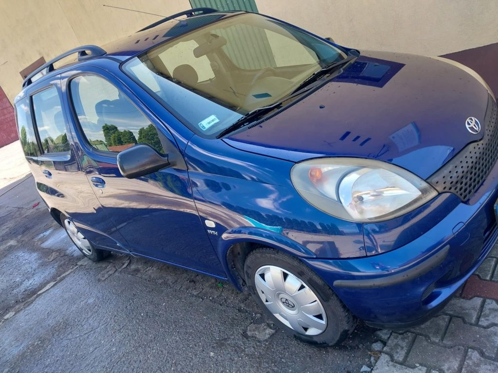 Toyota Yaris Verso