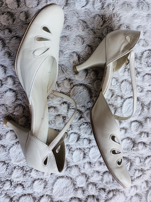 Buty skórzane Ryłko 37,5 38 białe kremowe ślubne wesele