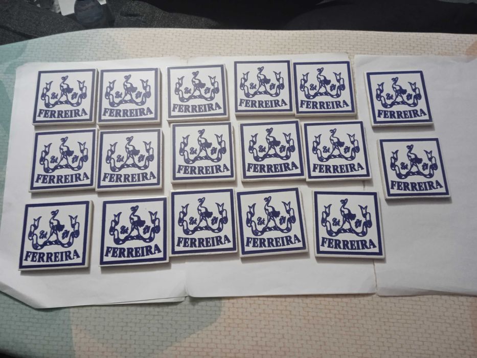 Belíssimo lote de bases de copos vintage, em azulejo, "Porto Ferreira"