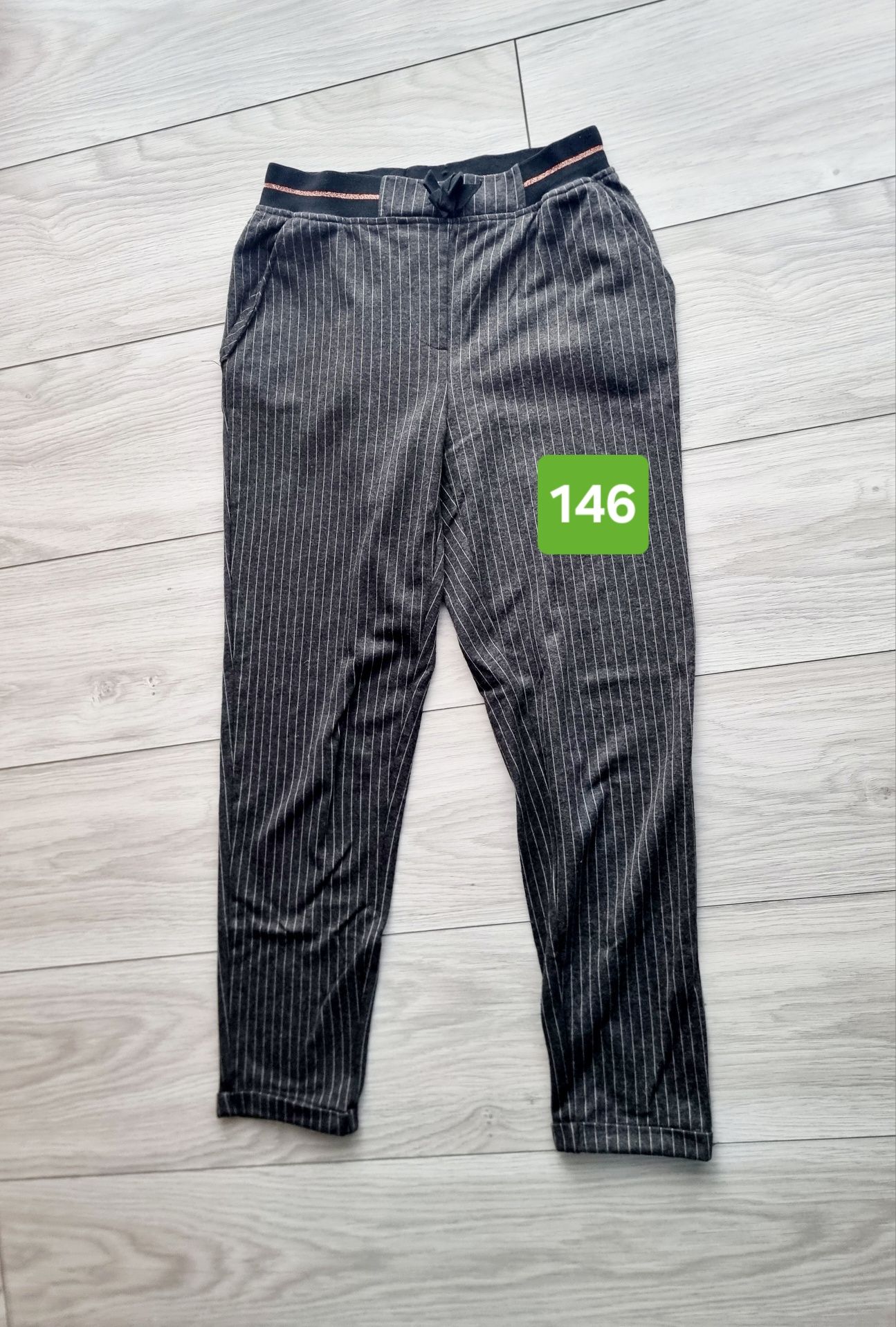 Spodnie dla dziewczynki 146