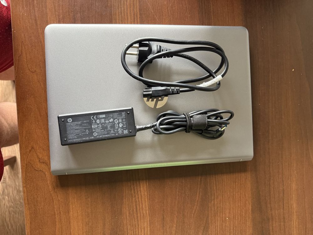 HP Pavilion 14 i5-7200U 12GB 1TB NVIDIA 940MX-4GB