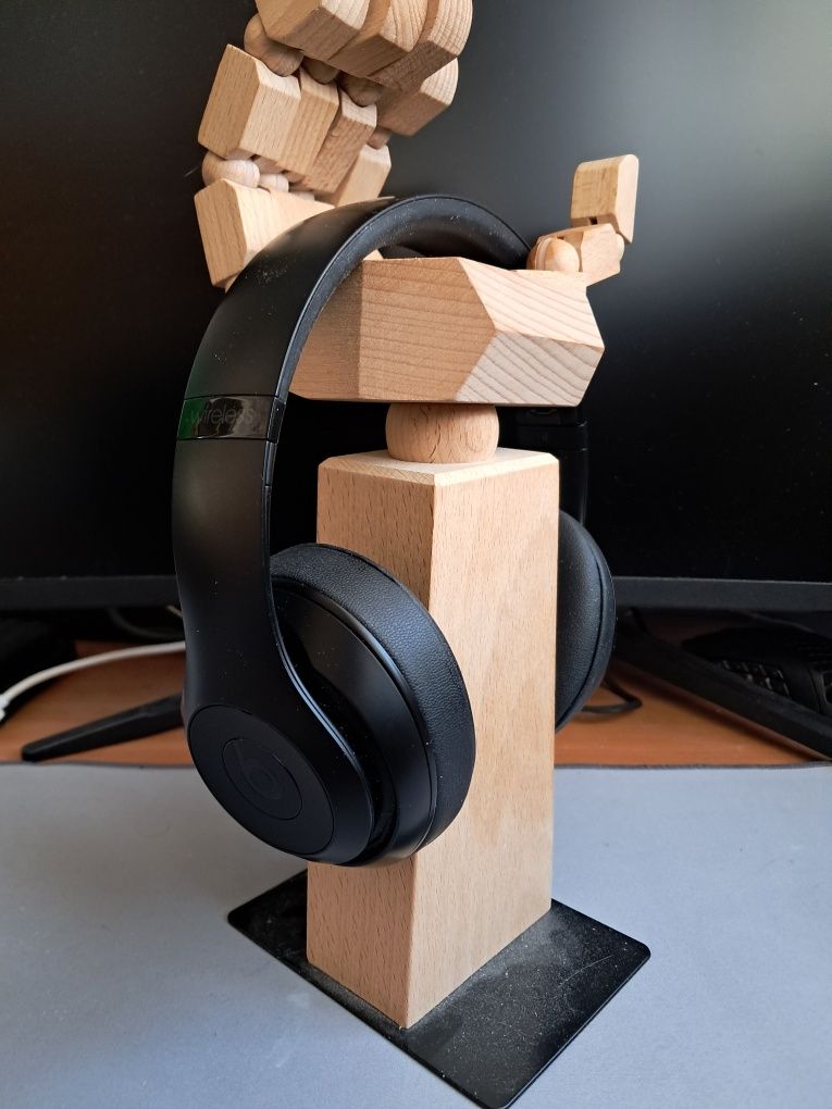 Beats Studio 3 (ANC, bluetooth etc)