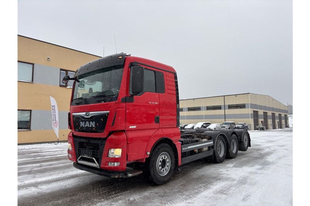 MAN TGX 35.580 8x4*4 EURO6 + RETARDER + HYDRAULICS  MAN TGX 35 580 8x4 4 Euro6 Retarder Hydraulics