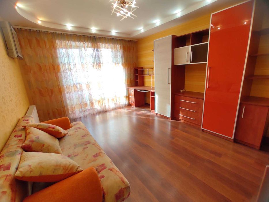 Продаж 3 кімнатної квартири Центр