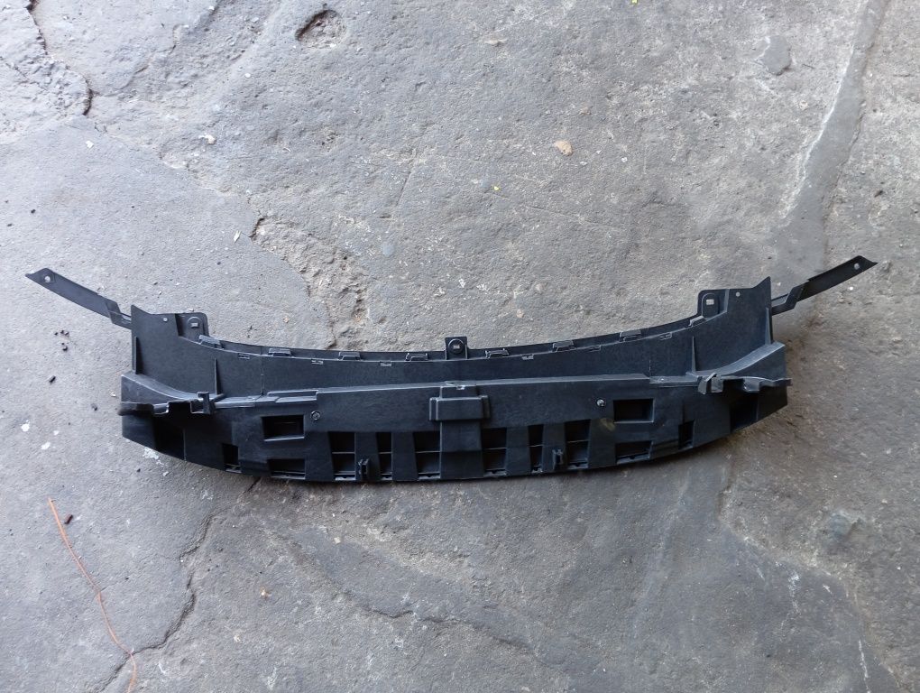 Grill atrapa wzmocnienie zderzaka Fiesta mk7 08-12r Komplet!!!