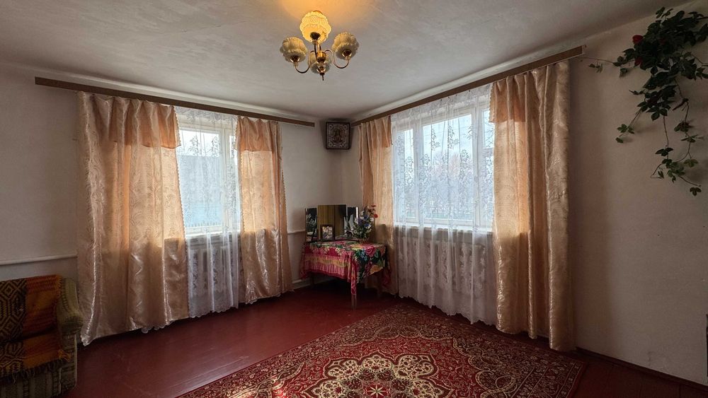 Будинок на 87 кв. метрів передмістя Житомира