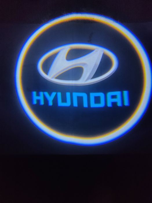 Лазерный проектор логотипа автомобиля Hyundai.за 1 копл.