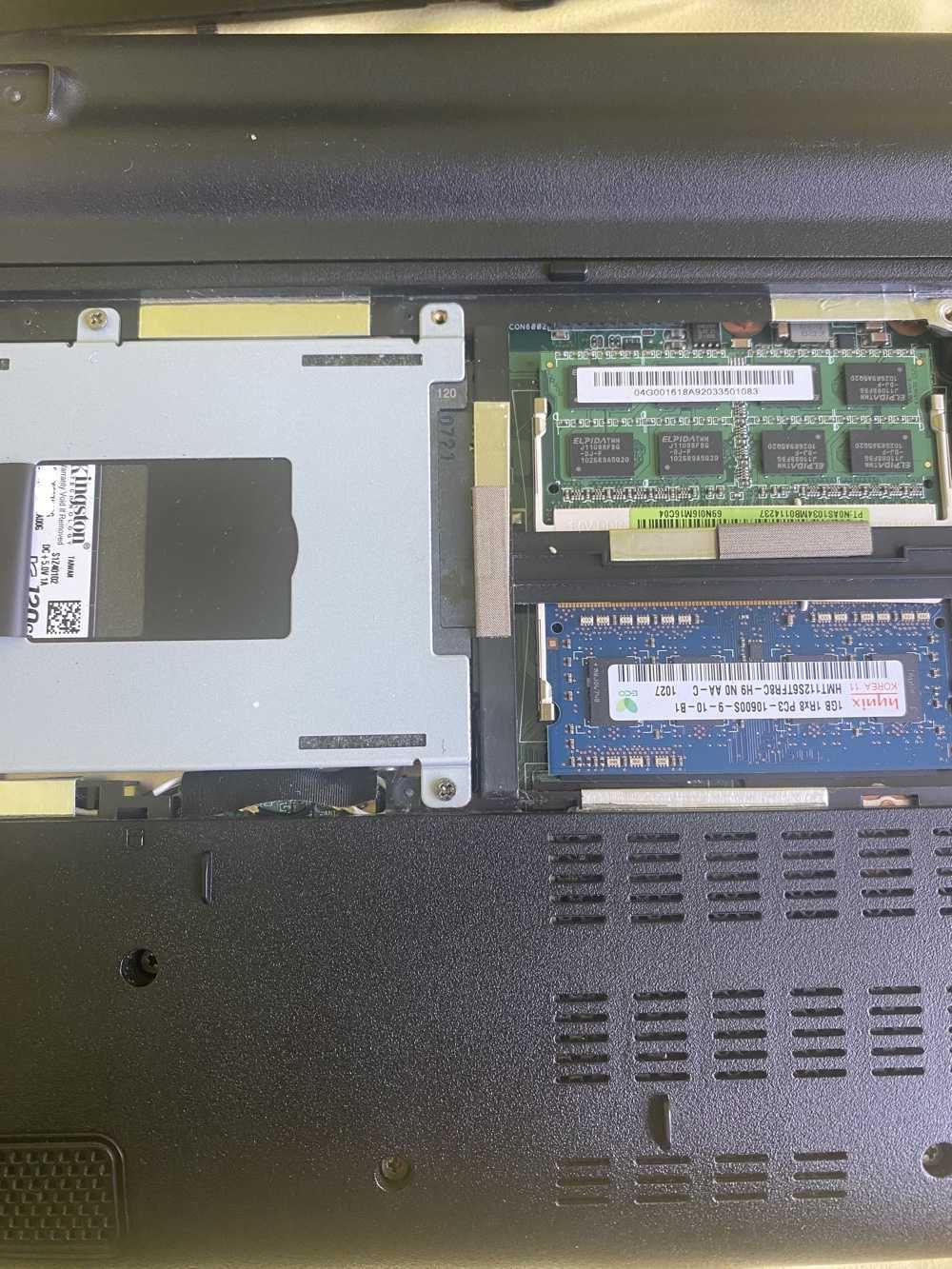 Маленький ноутбук Asus UL20FT (экран 12.1")