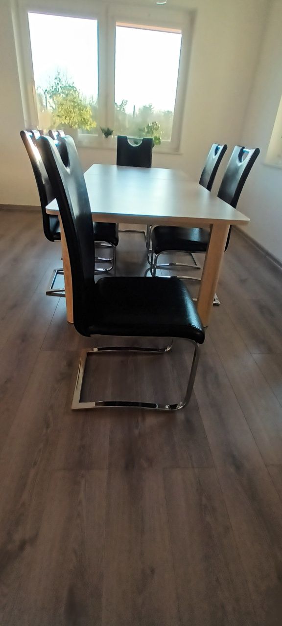 stół i 6 krzeseł