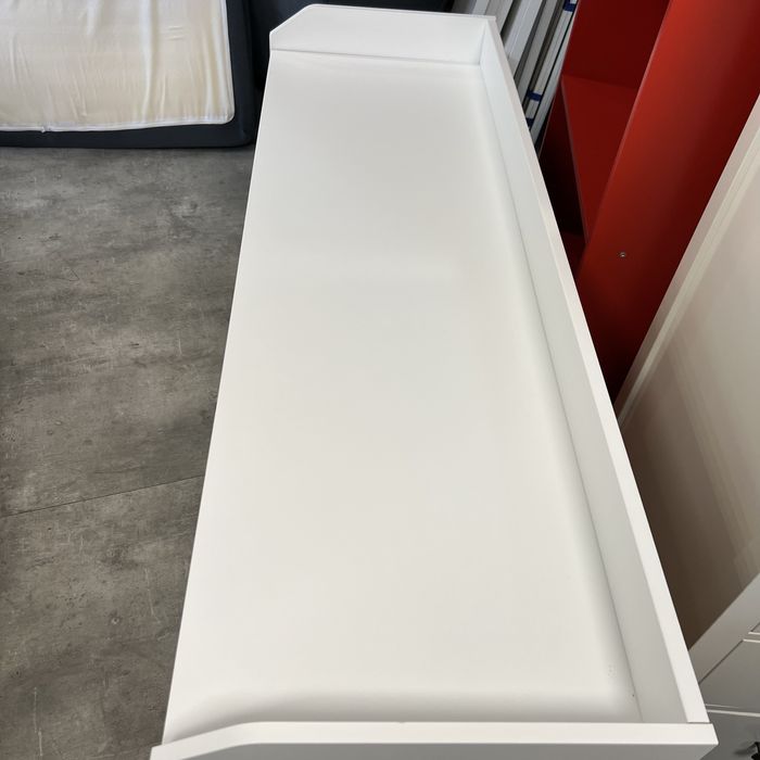Biała komoda Ikea Hauga