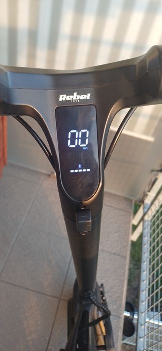 Hulajnoga elektryczna Rebel Fast Wheels