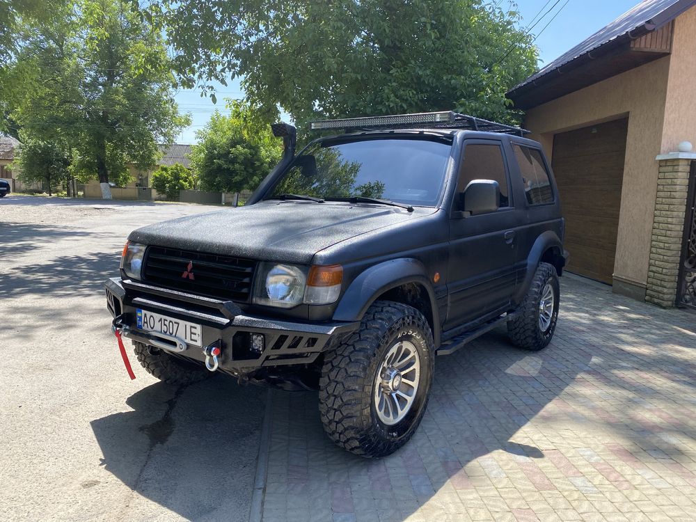 Mitsubishi Pajero 2