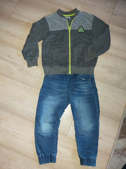 Spodnie joggery , jeansy chłopięce f&f rozmiar 104