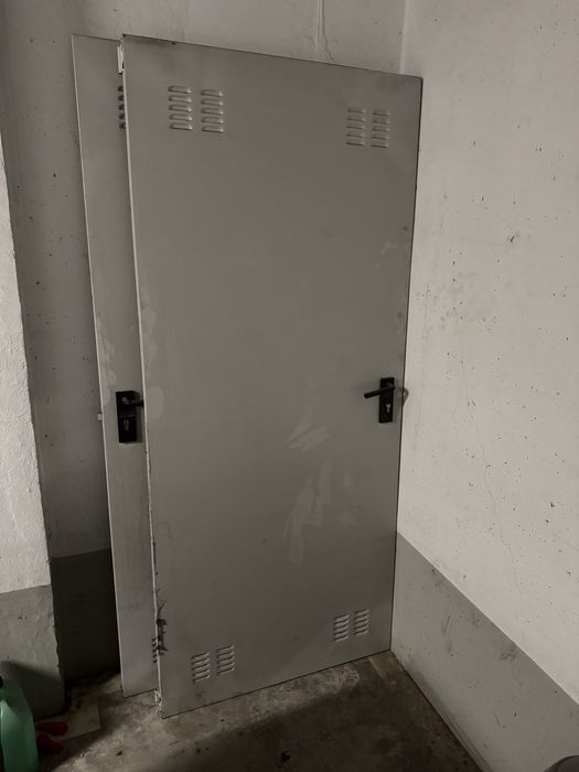 Drzwi techniczne 2 sztuki