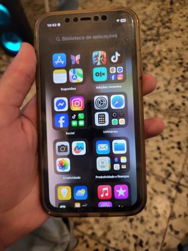 Iphone 11 impecavel