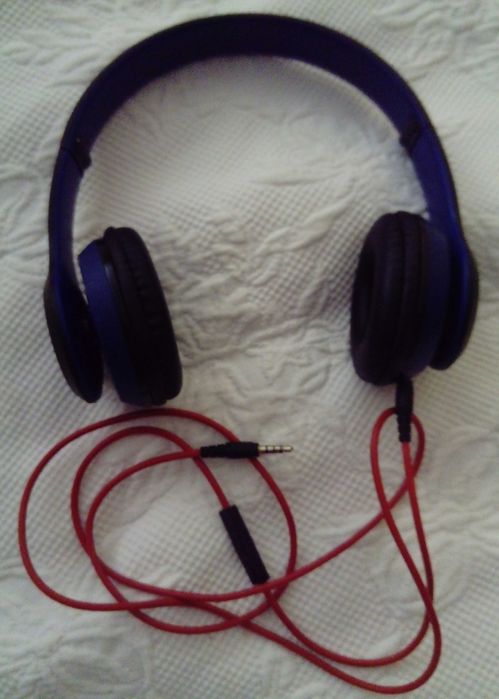 Vendo Headphones c/fio usados em bom estado