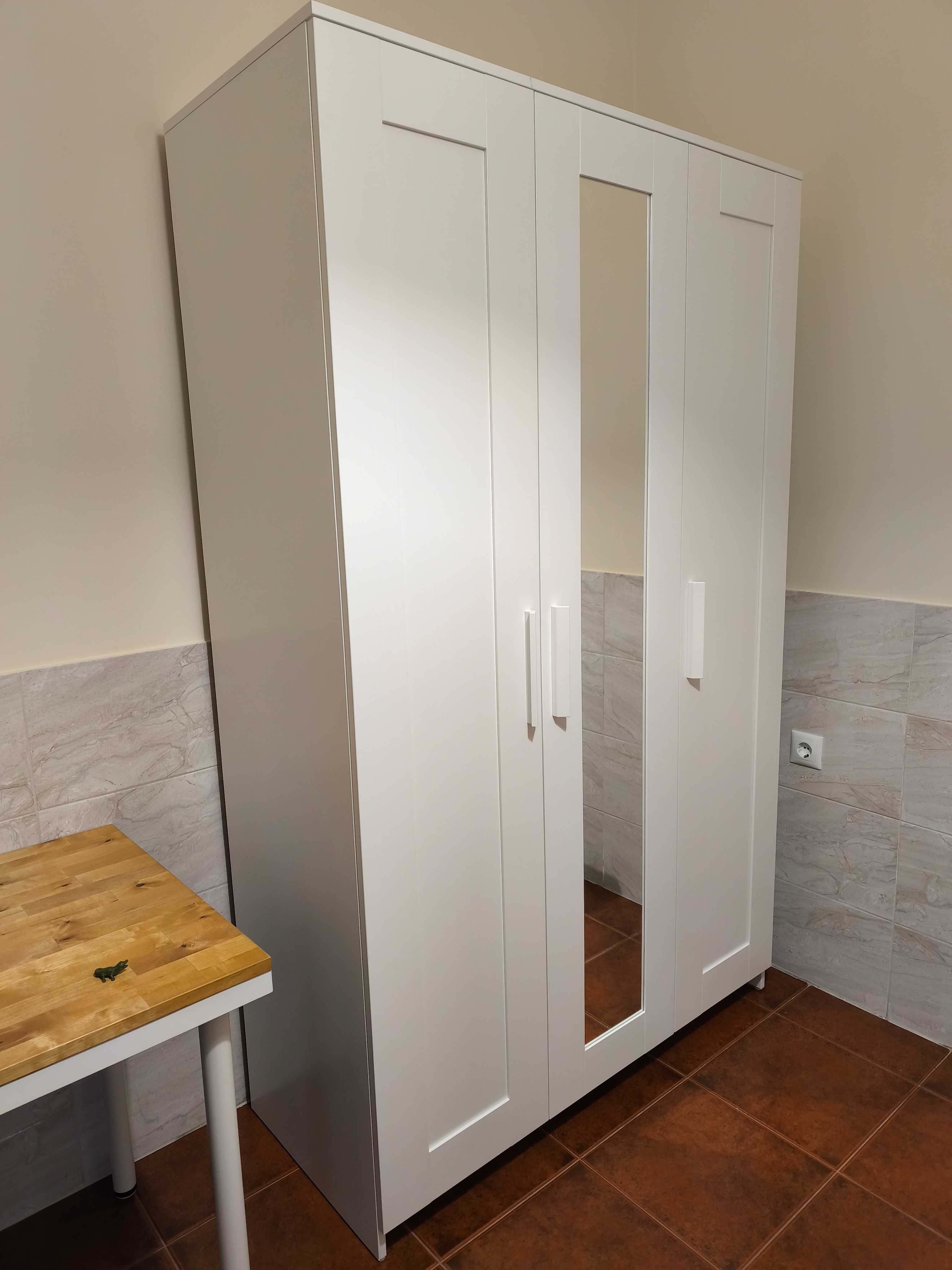Quarto | cama de solteiro dupla + colchão + roupeiro | como novos