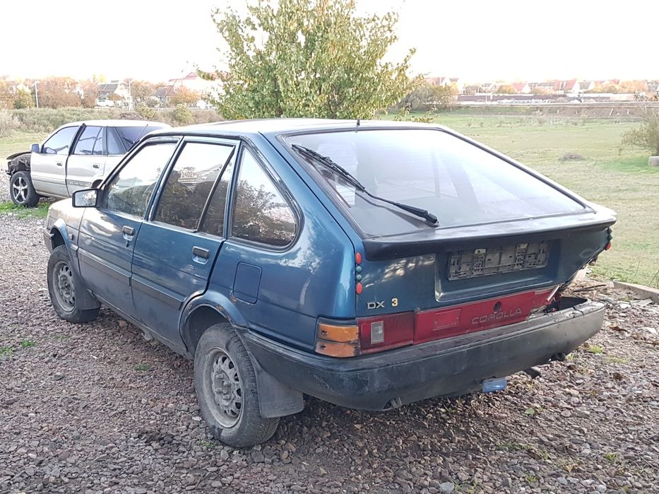 Розбирання Toyota Corolla E80 AE80 AE81 Запчастини Шрот