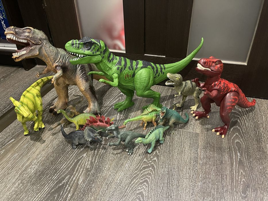 Фігури динозаврів