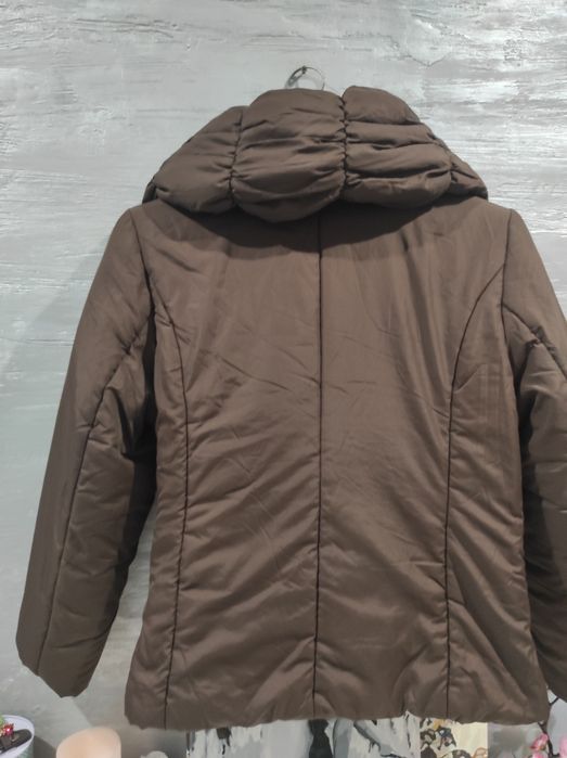 Продам женскую куртку