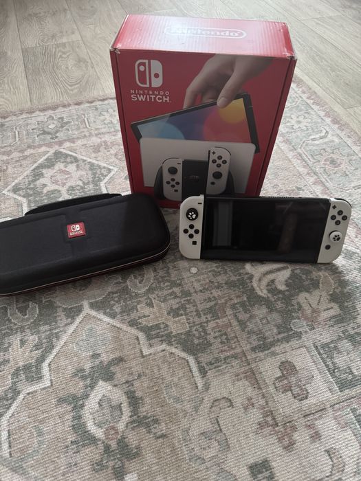 Nintendo Switch Oled повна комплектація та ігри whitcher 3,payday