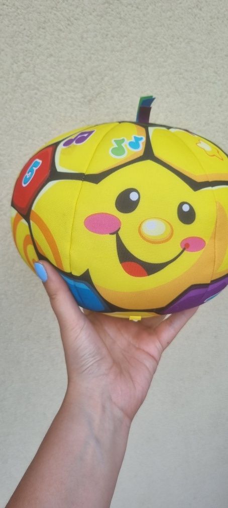 interaktywna zabawka Fisher Price piłka nożna dla niemowlaka
