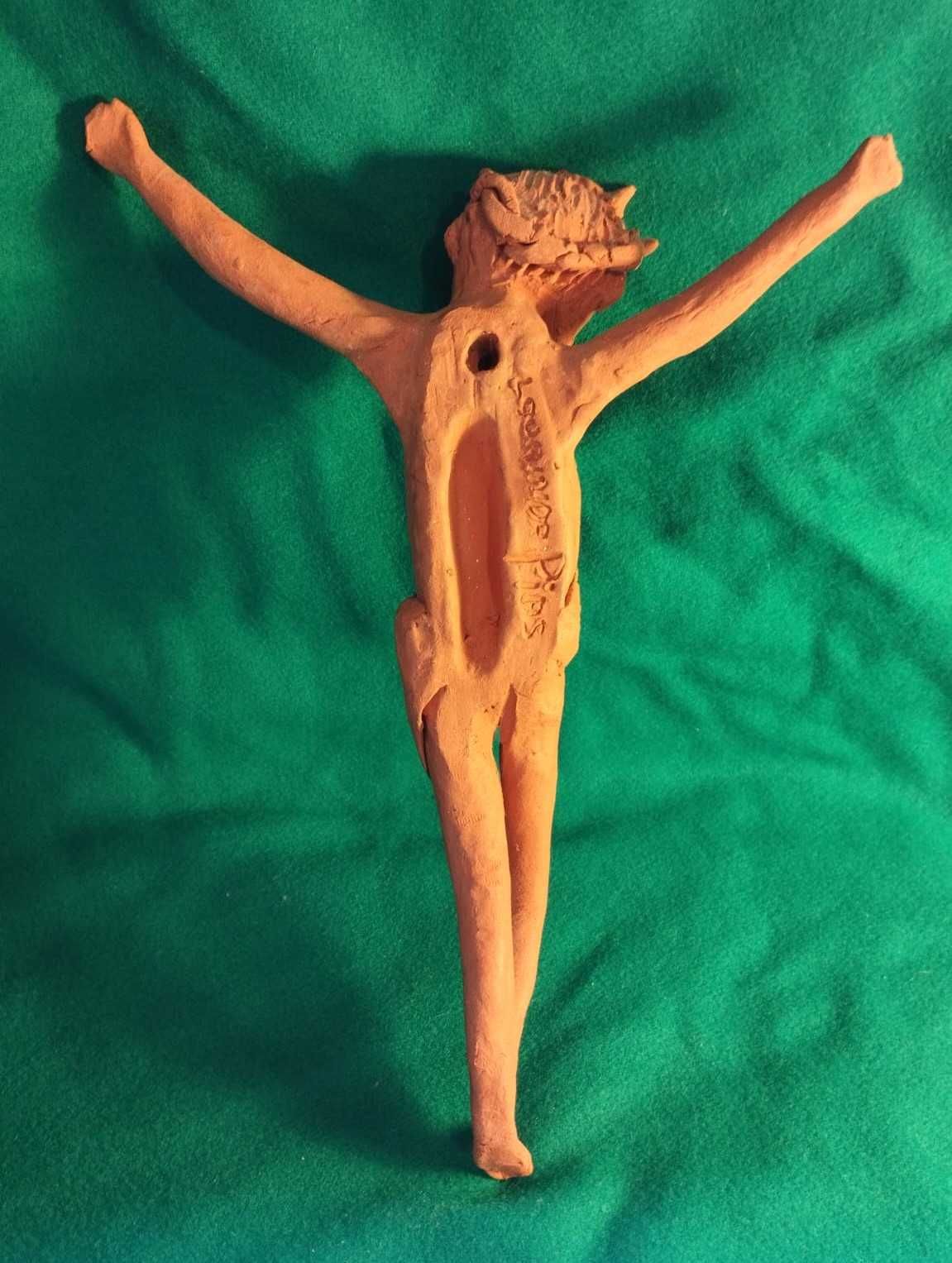 Crucifixo, de Laurinda Pias (Barcelos)