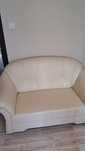 Sofa dwuosobowa z ekoskóry