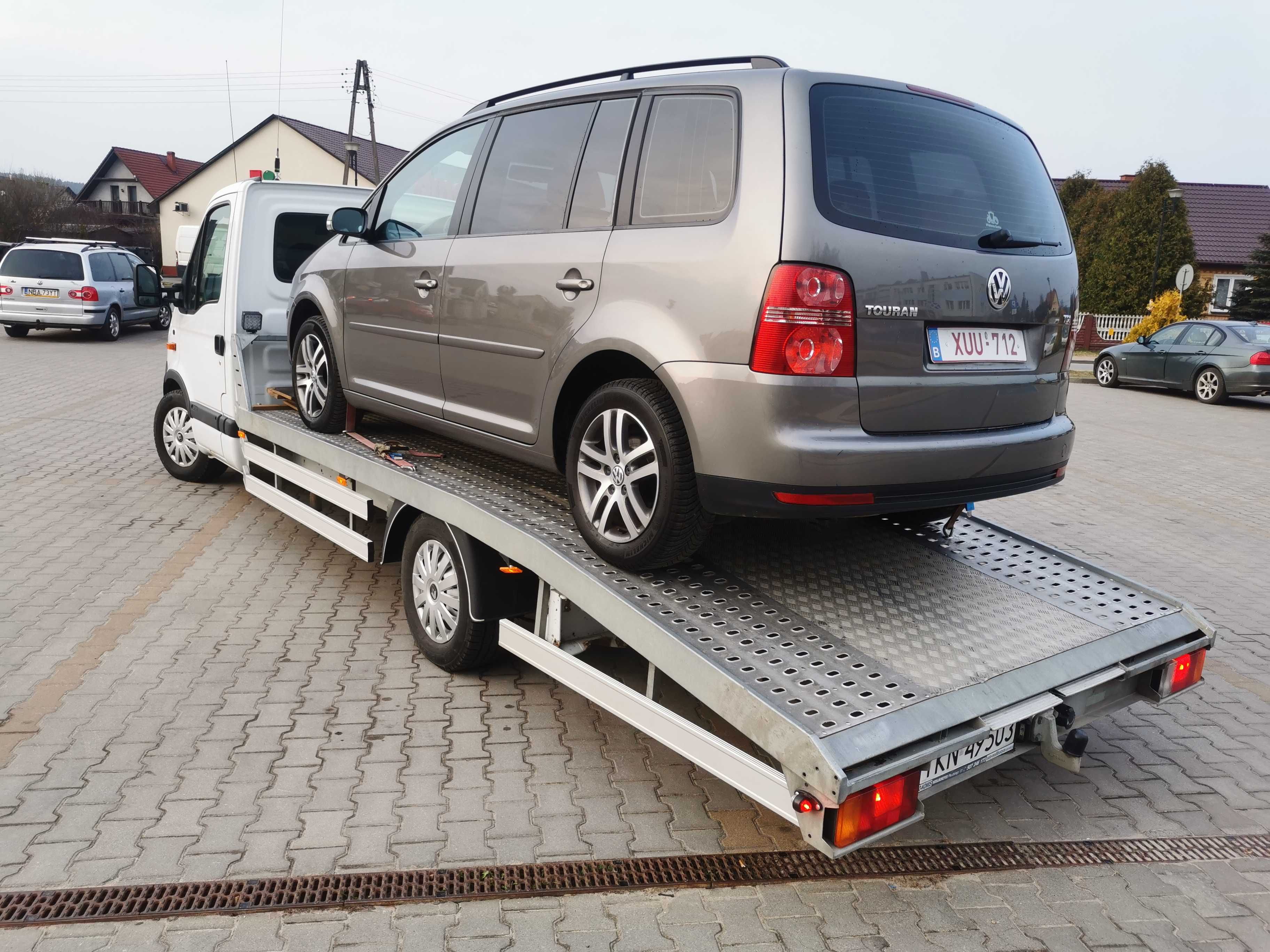 Auto Pomoc Laweta Transport Samochodów Ciągników Maszyn Rolniczych 24H