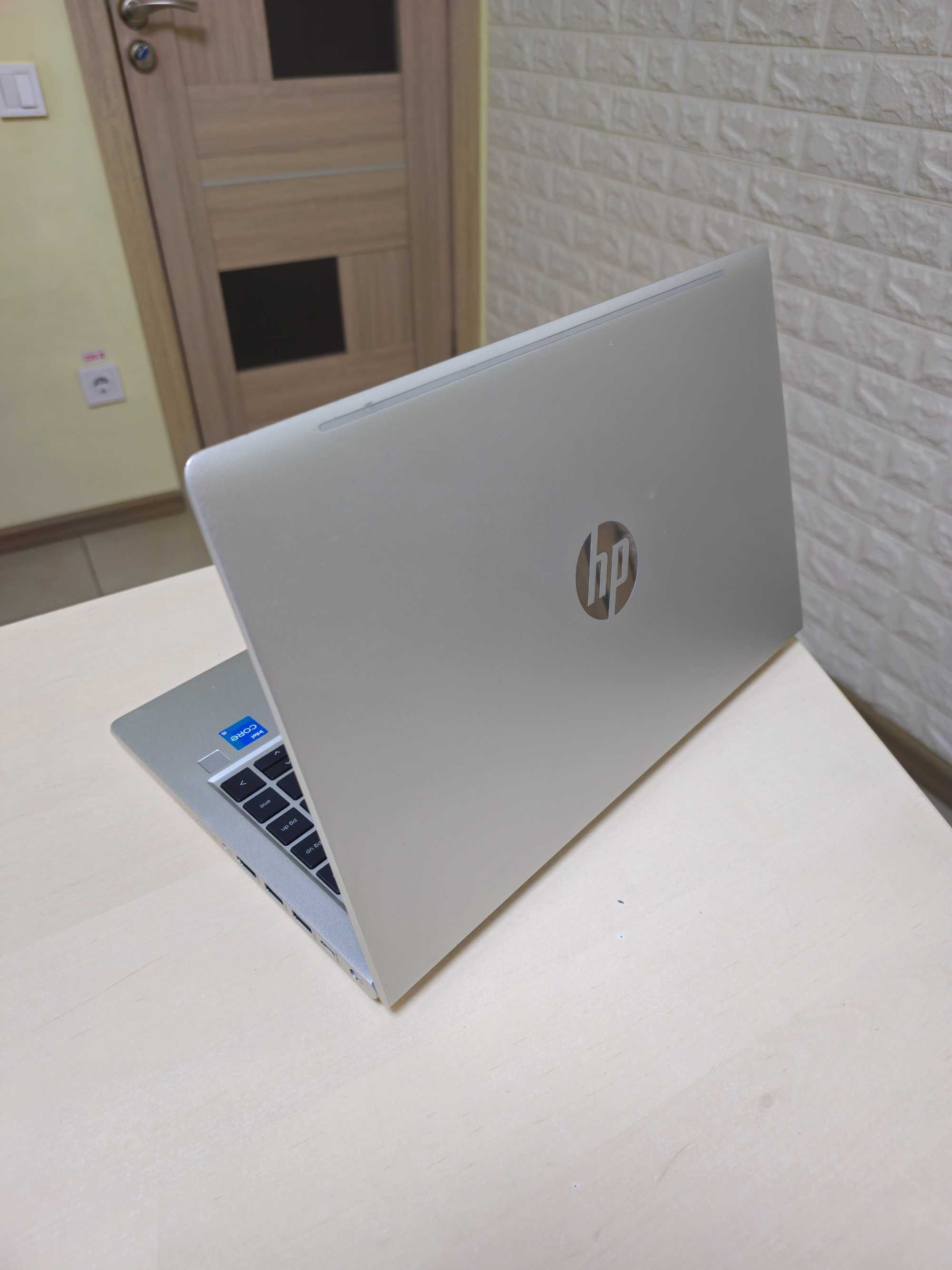 Ноутбук HP440 G8 14" IntelCore I5-11 процесор /16Gb/SSD 256Gb/Iris Xe