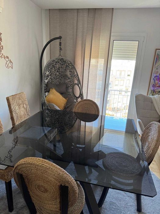 Mesa de jantar quadrada em vidro temperado escurecido 1,40 x1,40 m
