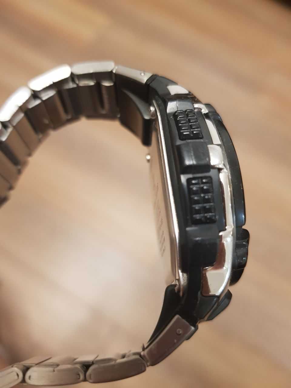 Zegarek Casio Wave Ceptor WV-200E Radio Control, bransoleta stalowa