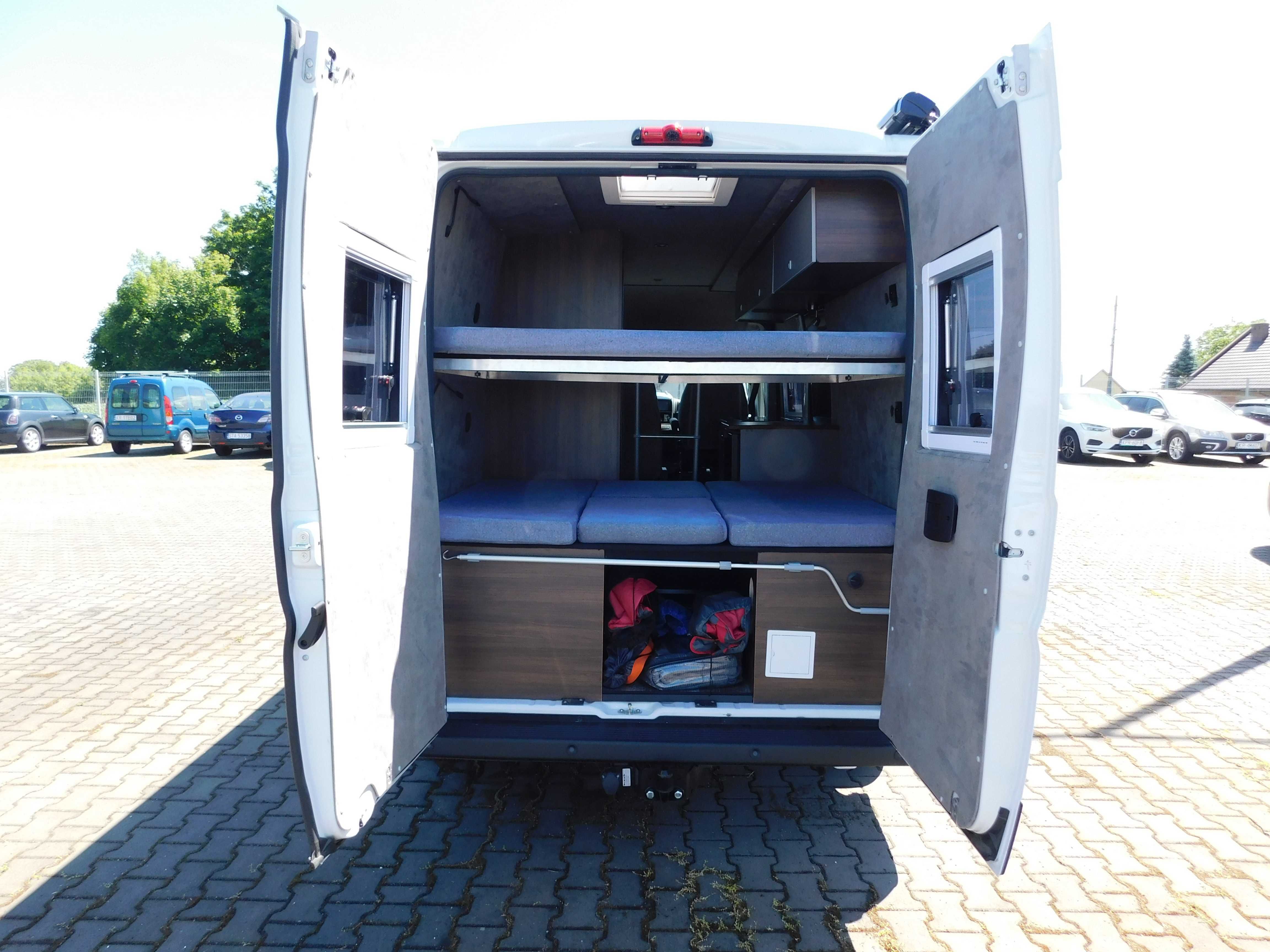 Wynajem Campervan Fiat Ducato Kamper 4 osobowy 2 łóżka osobne Isofix