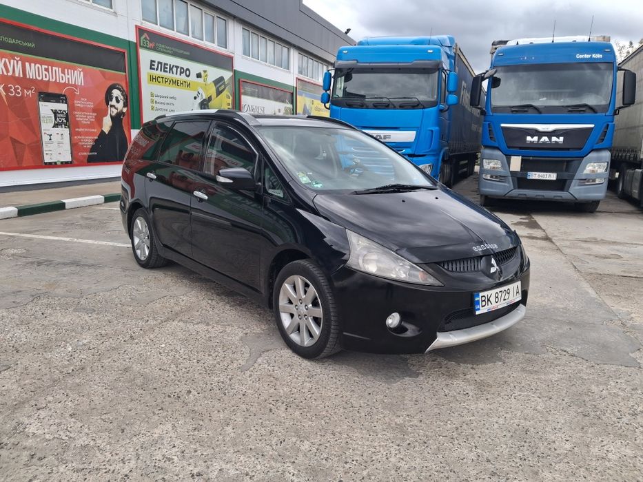 Митсубиси Грандиз 2006, 2,4 газ бенз, 7 мест, не бит