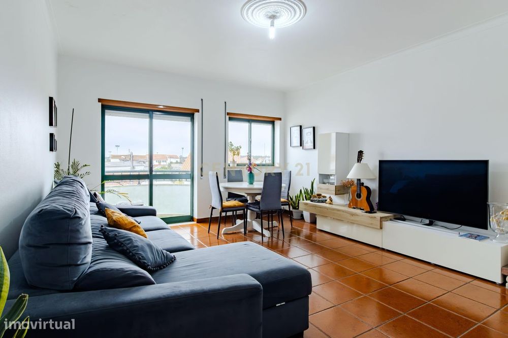 Apartamento T2 em Marinha Grande - Oportunidade Única!