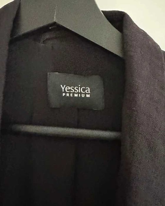 Czarna, lekka marynarka Yessica, C&A