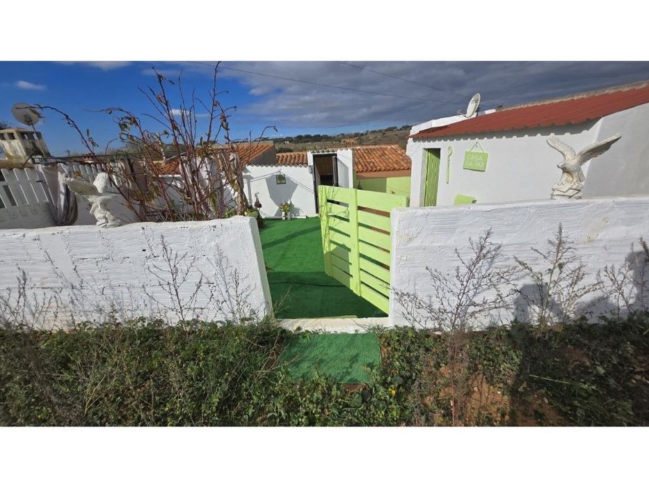 Moradia T3 com Quintal + lote Urbano