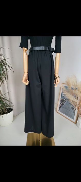 Czarna szerokie jesienne szwedy z paskiem R uni