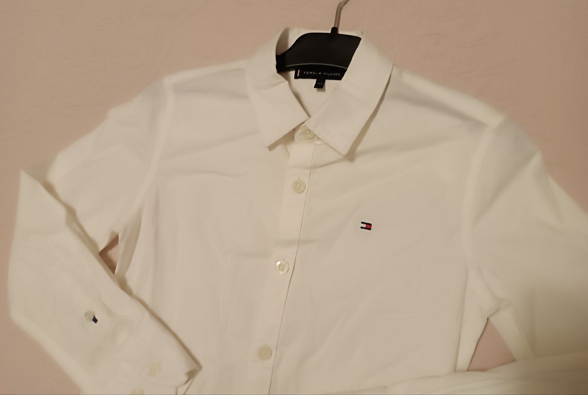 2 camisas 5 / 6 anos (Ralph Lauren e Tommy Hilfiger)