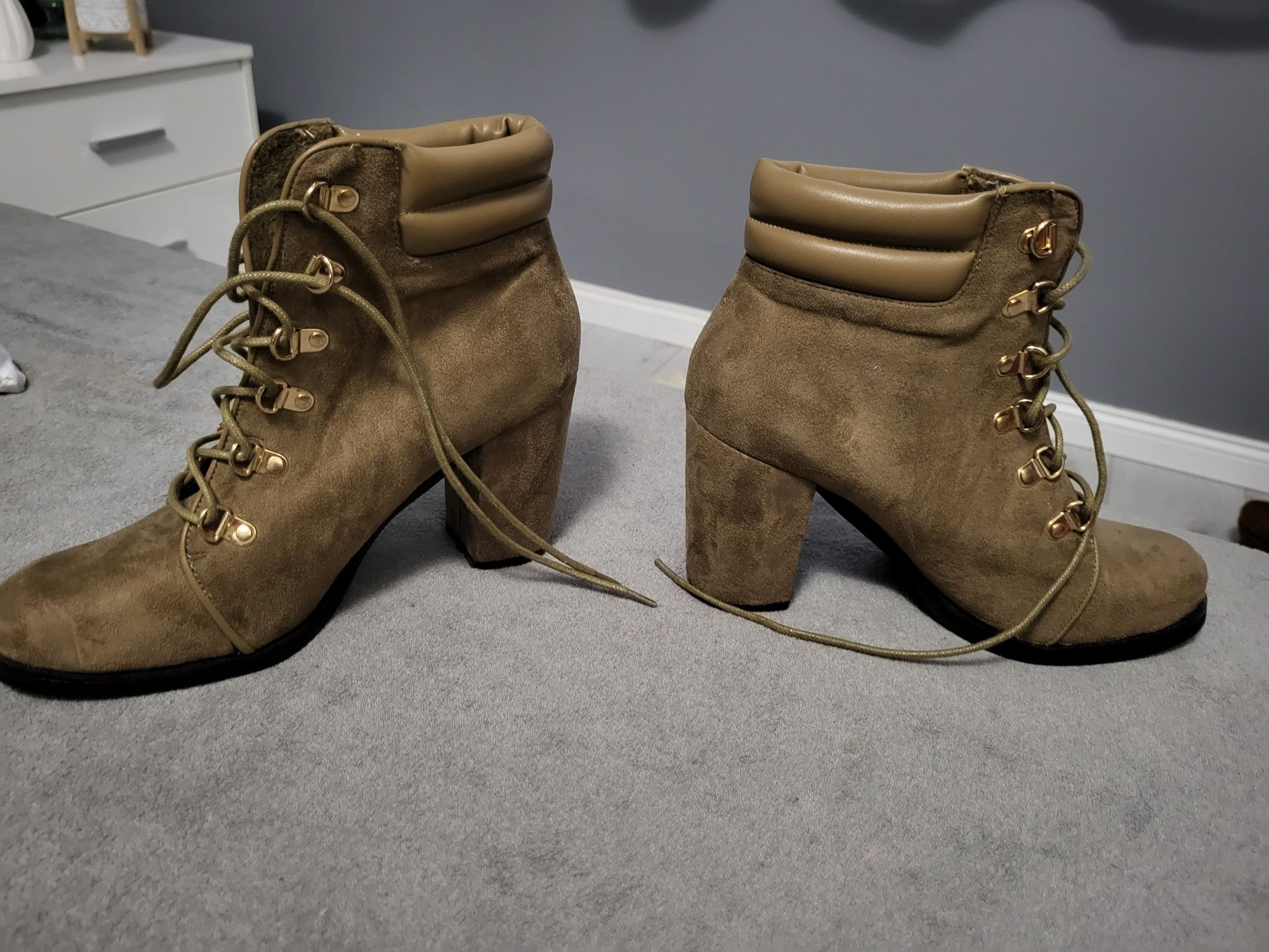 Buty jak nowe 40