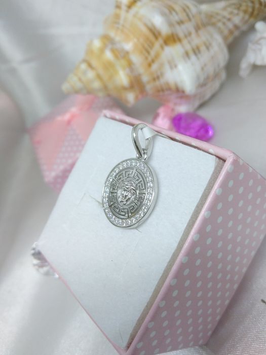 Piękny srebrny wisiorek Meduza grecki wzór, srebro 925