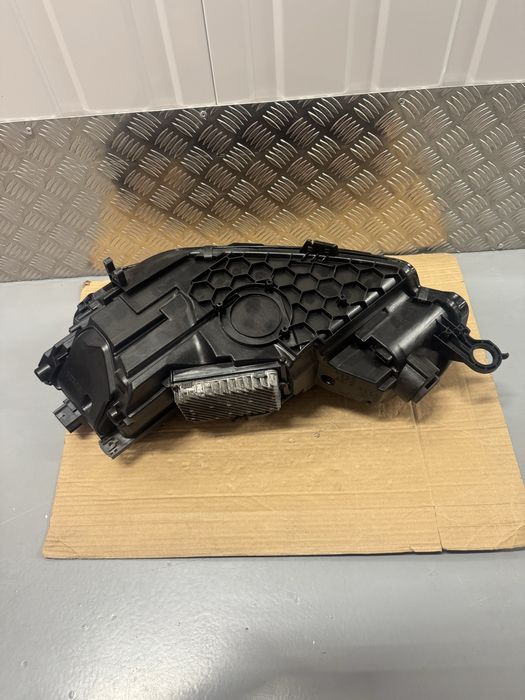 Prawa Lampa AUDI A5 S5 8W LASER LIFT Kompletna USA Reflektor Prawy