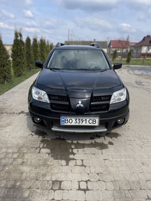 продам авто Mitsubishi Outlander