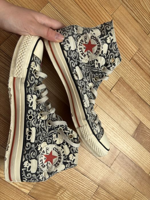 Оригінальні converse з принтом черепа